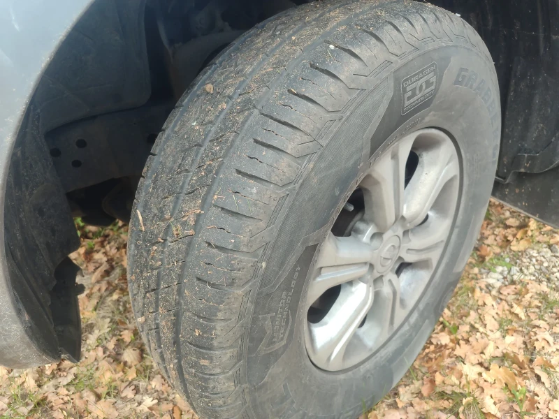 Nissan Navara 2.3 , снимка 7 - Автомобили и джипове - 51022132