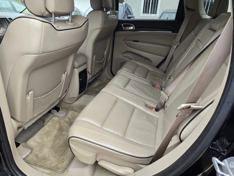 Jeep Grand cherokee 3.0d 250к.с 4х4 Топ състояние , снимка 11 - Автомобили и джипове - 52483206