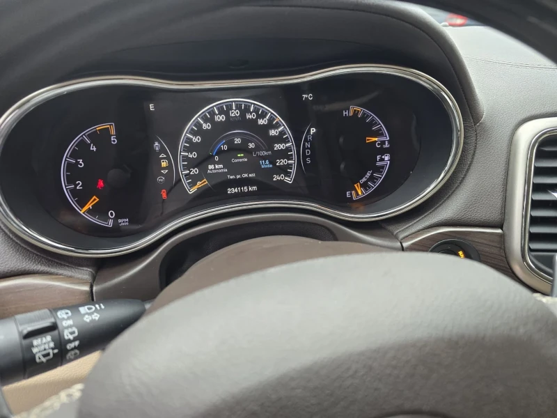 Jeep Grand cherokee 3.0d 250к.с 4х4 Топ състояние , снимка 14 - Автомобили и джипове - 52483206