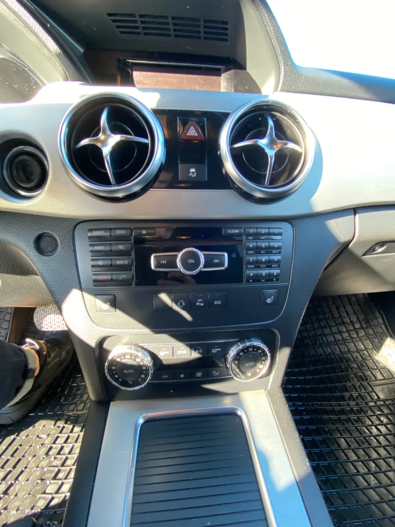 Mercedes-Benz GLK, снимка 11 - Автомобили и джипове - 52614771