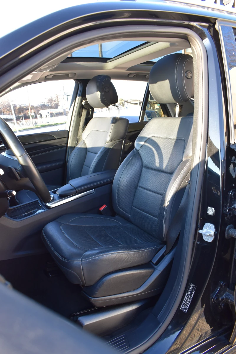 Mercedes-Benz ML 350 AMG* HEAD-UP* ВАКУУМ* DISSTRONIC, снимка 10 - Автомобили и джипове - 53112378
