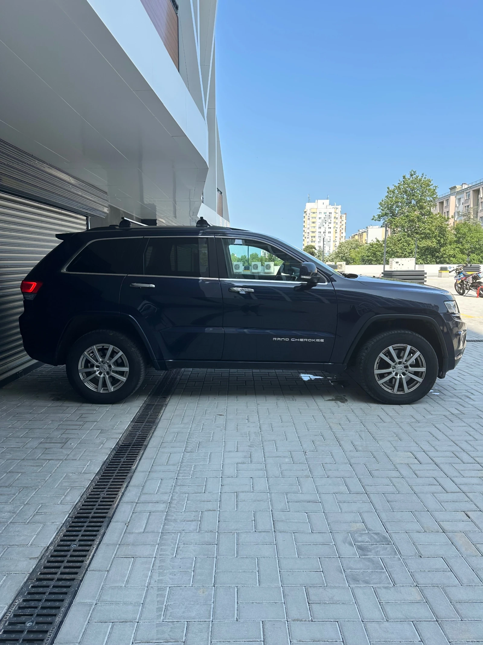 Jeep Grand cherokee  - изображение 4