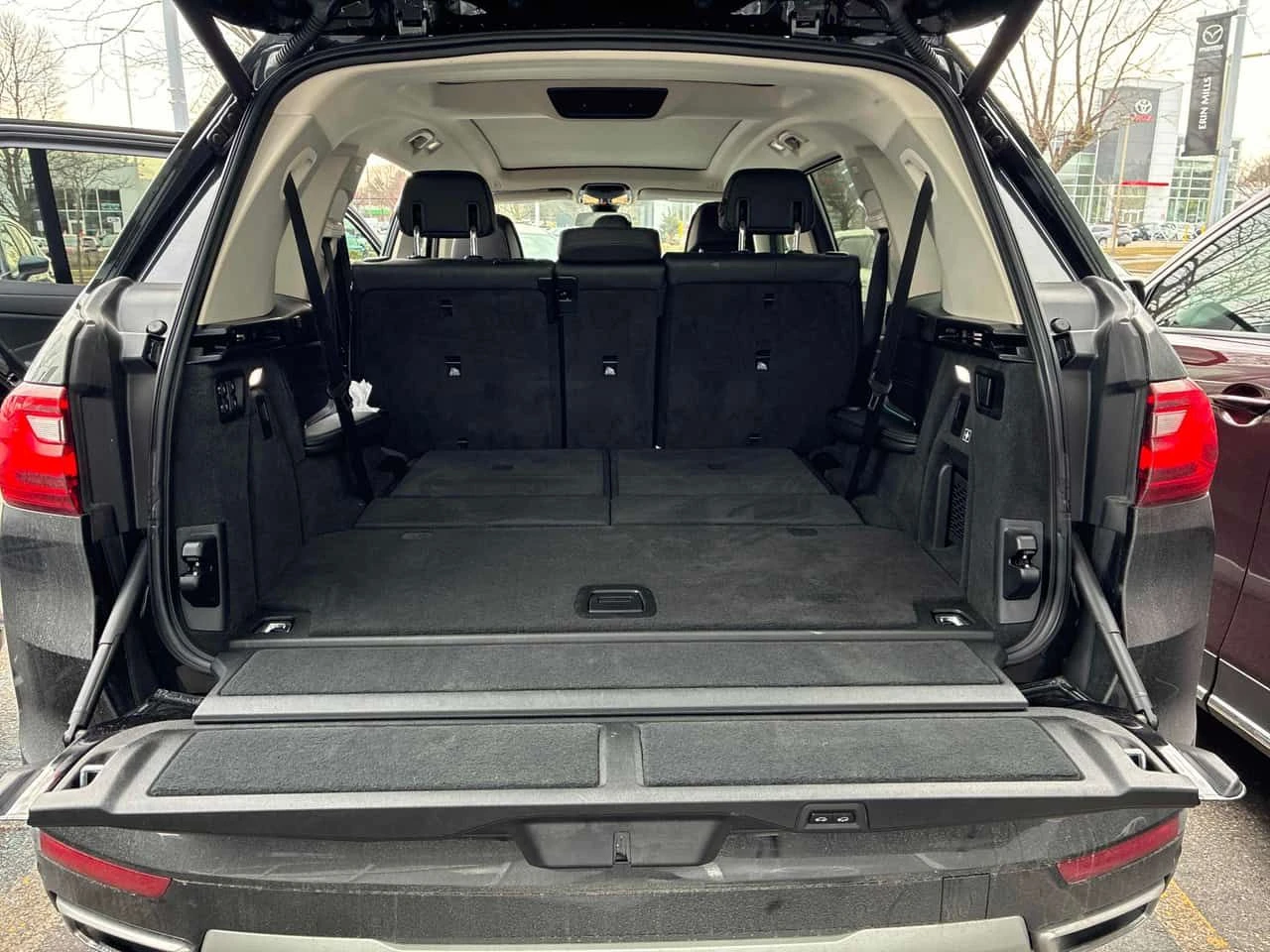 BMW X7  xDrive40i | DIGITAL | 360 | CARFAX, снимка 10 - Автомобили и джипове - 53820410