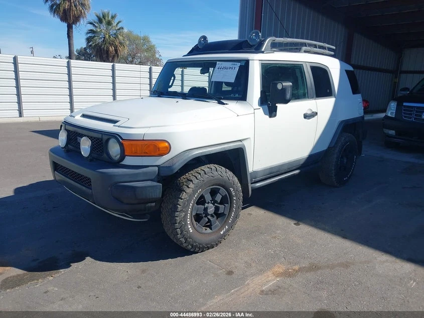 Toyota Fj cruiser 4.0l, снимка 2 - Автомобили и джипове - 53941334