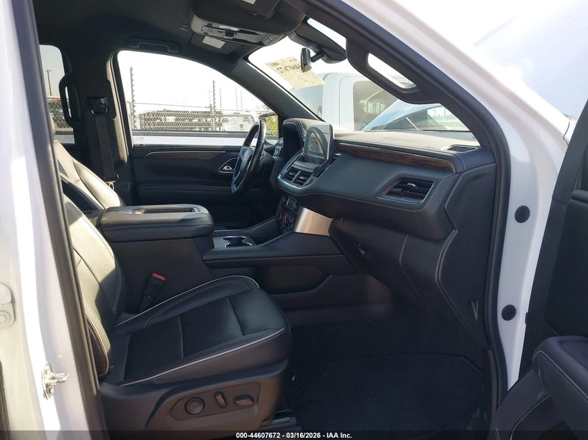 Chevrolet Tahoe 5.3l 4Wd Premier, снимка 5 - Автомобили и джипове - 54389857