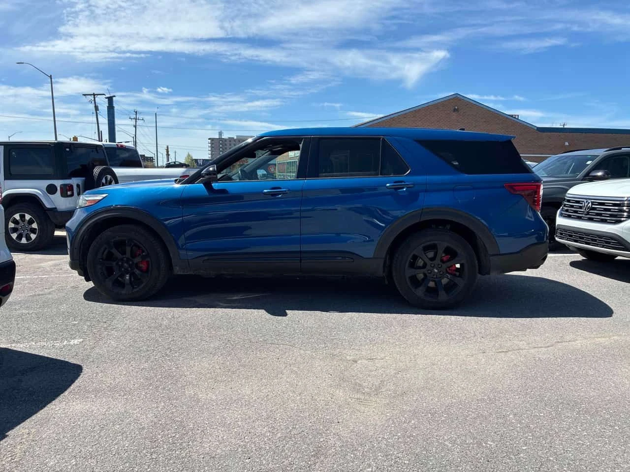 Ford Explorer * ST * 7 МЕСТЕН * 360 * ПРЕДСТАВИТЕЛСТВО, снимка 2 - Автомобили и джипове - 54642447