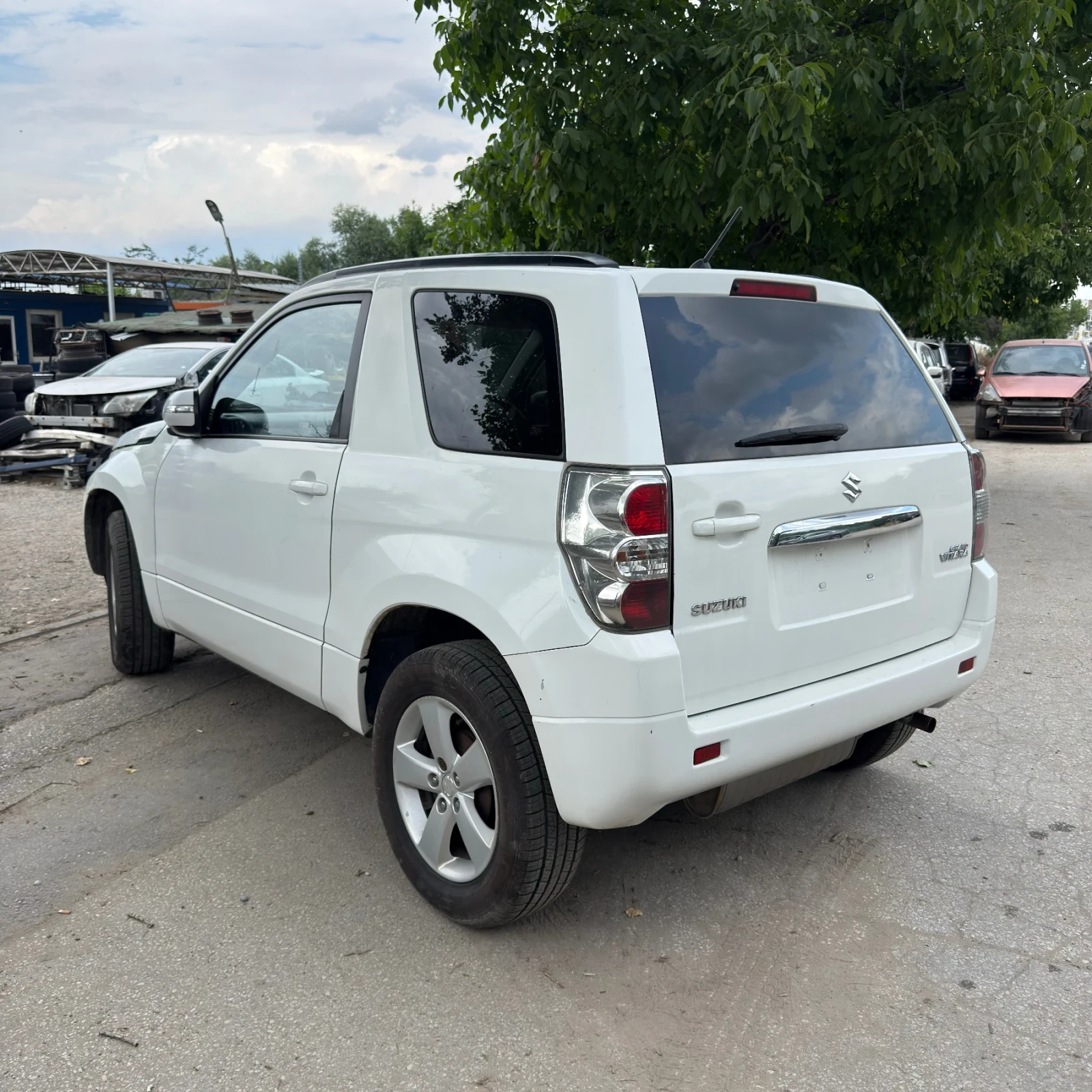Suzuki Grand vitara 1.6i, снимка 4 - Автомобили и джипове - 55010300