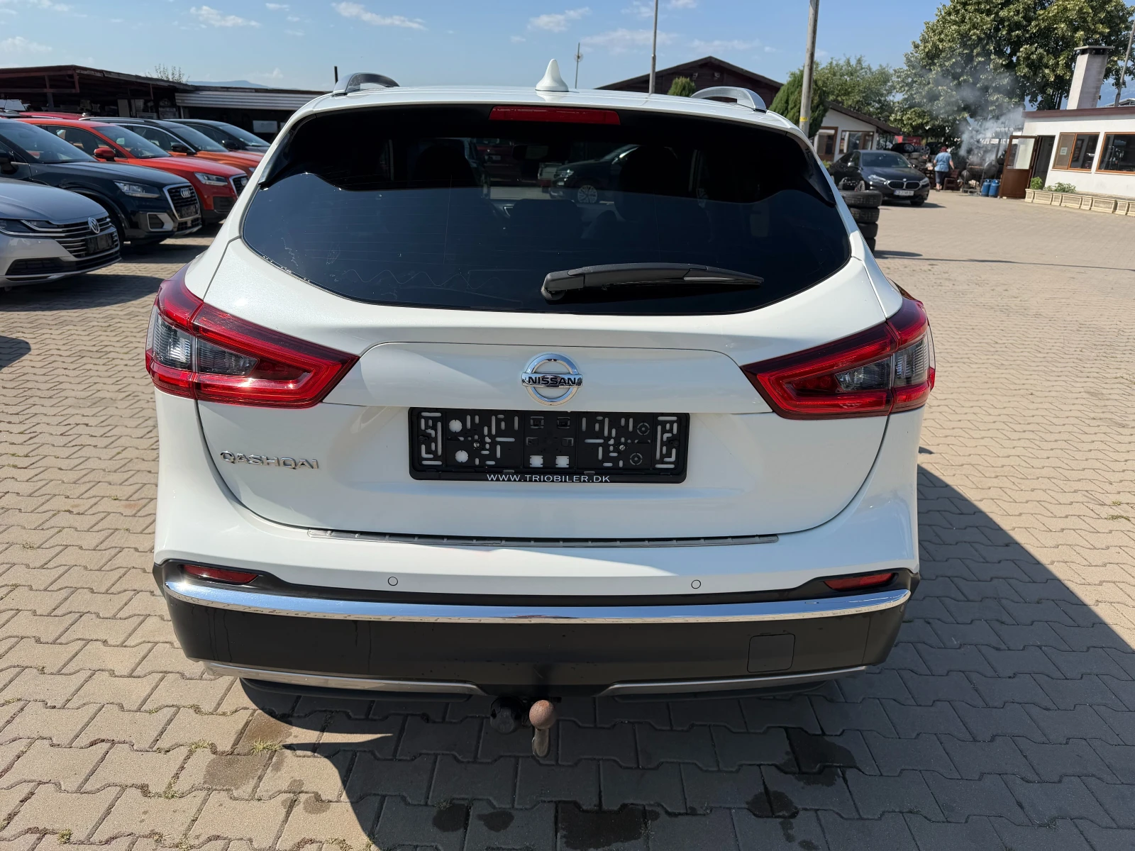 Nissan Qashqai 1.2i AVTOMAT/NAVI/KOJA/PANORAMA/FULL EURO 6, снимка 7 - Автомобили и джипове - 55361751