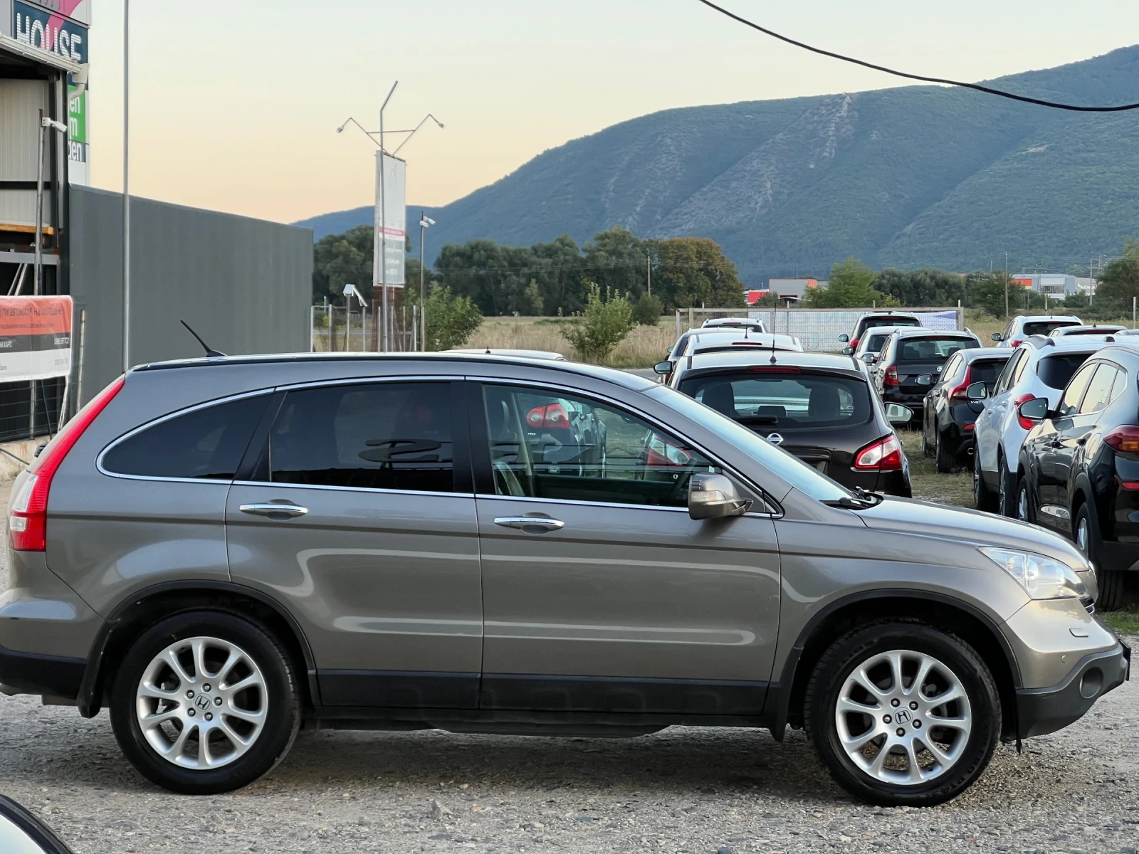 Honda Cr-v 2.2CDTI-140к.с/ Кожа/ Подгряване/ Панорама/Камера, снимка 4 - Автомобили и джипове - 56023522