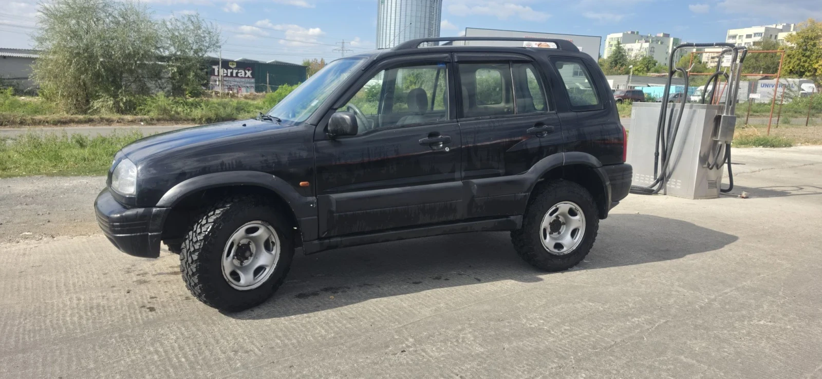 Suzuki Grand vitara 2.0, снимка 3 - Автомобили и джипове - 56257785