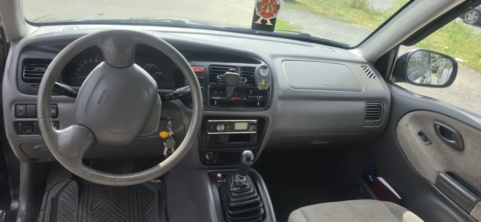 Suzuki Grand vitara 2.0, снимка 11 - Автомобили и джипове - 56257785