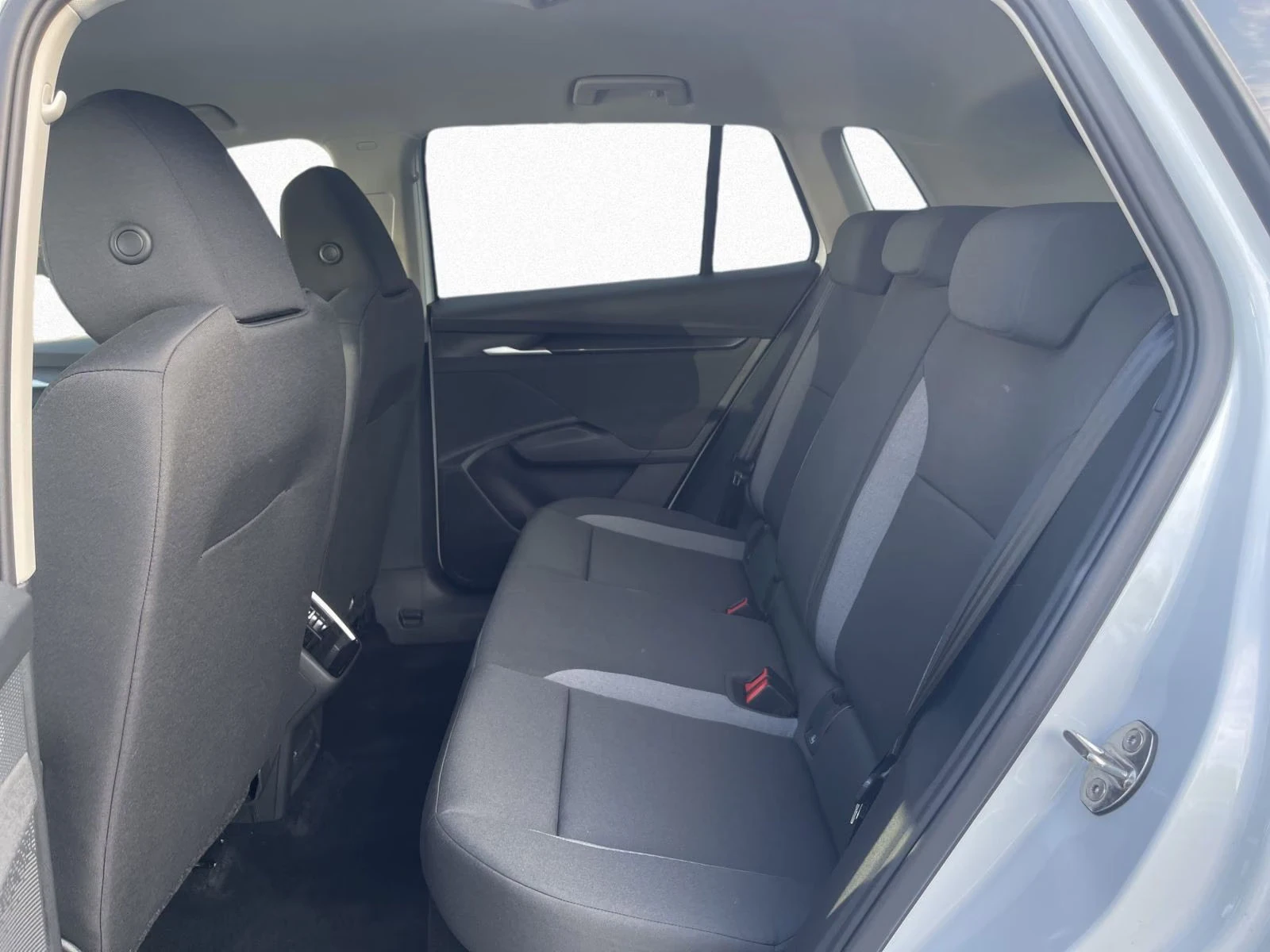 Skoda Elroq TOUR50/170HP/CAM/ACC/CPLAY/KLESS/NAVI/720q | Mobile.bg � ����������� 12