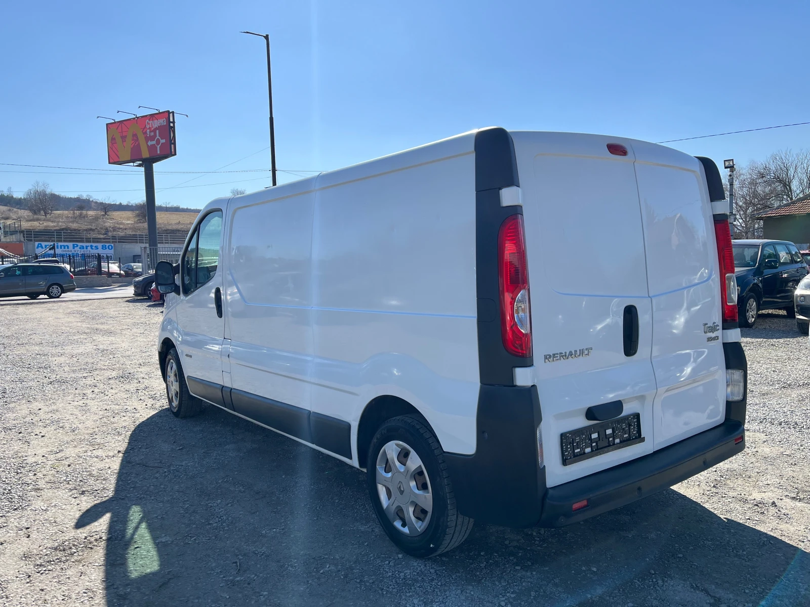 Renault Trafic 2.0DCI - изображение 5
