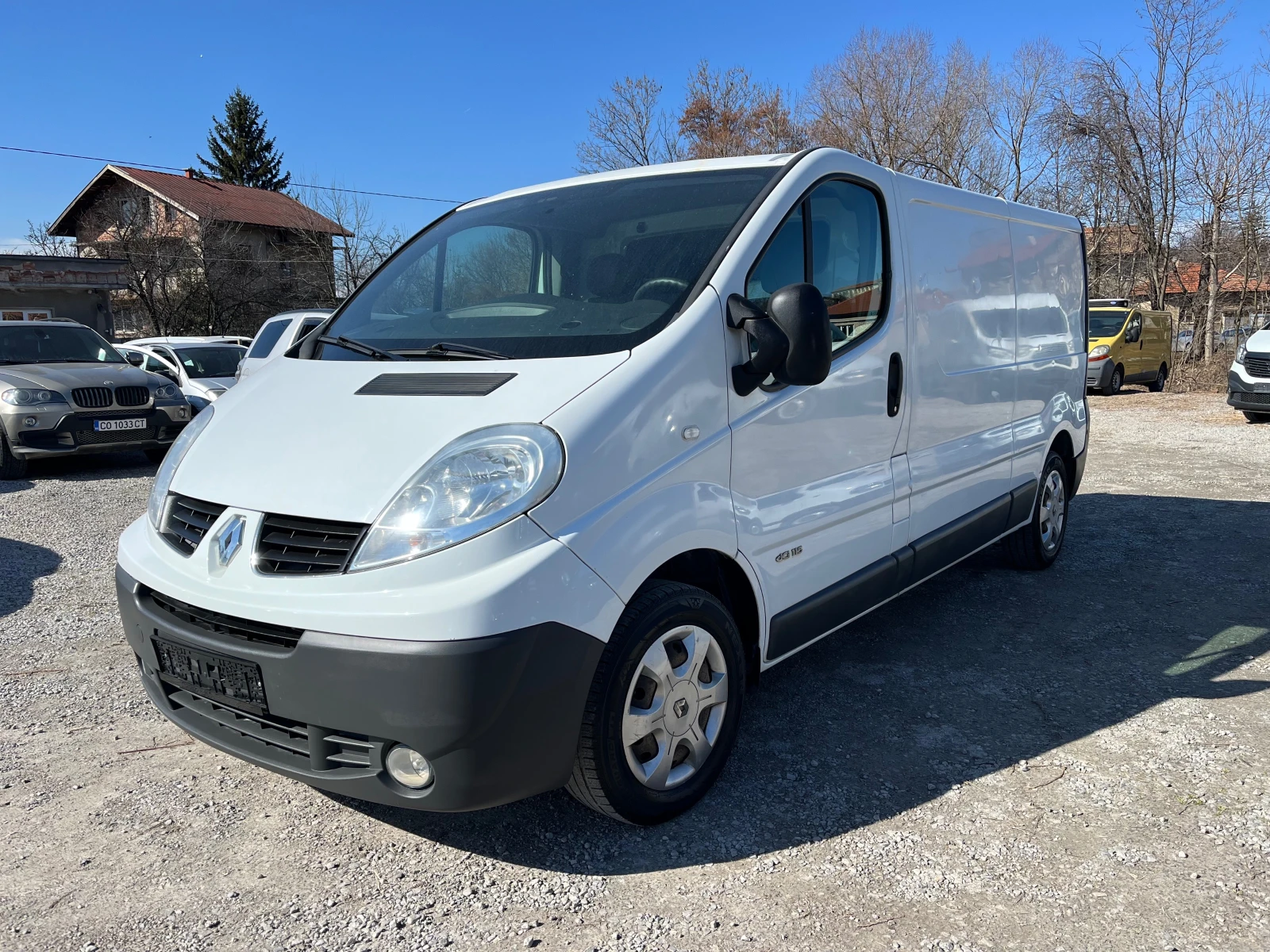 Renault Trafic 2.0DCI - изображение 3