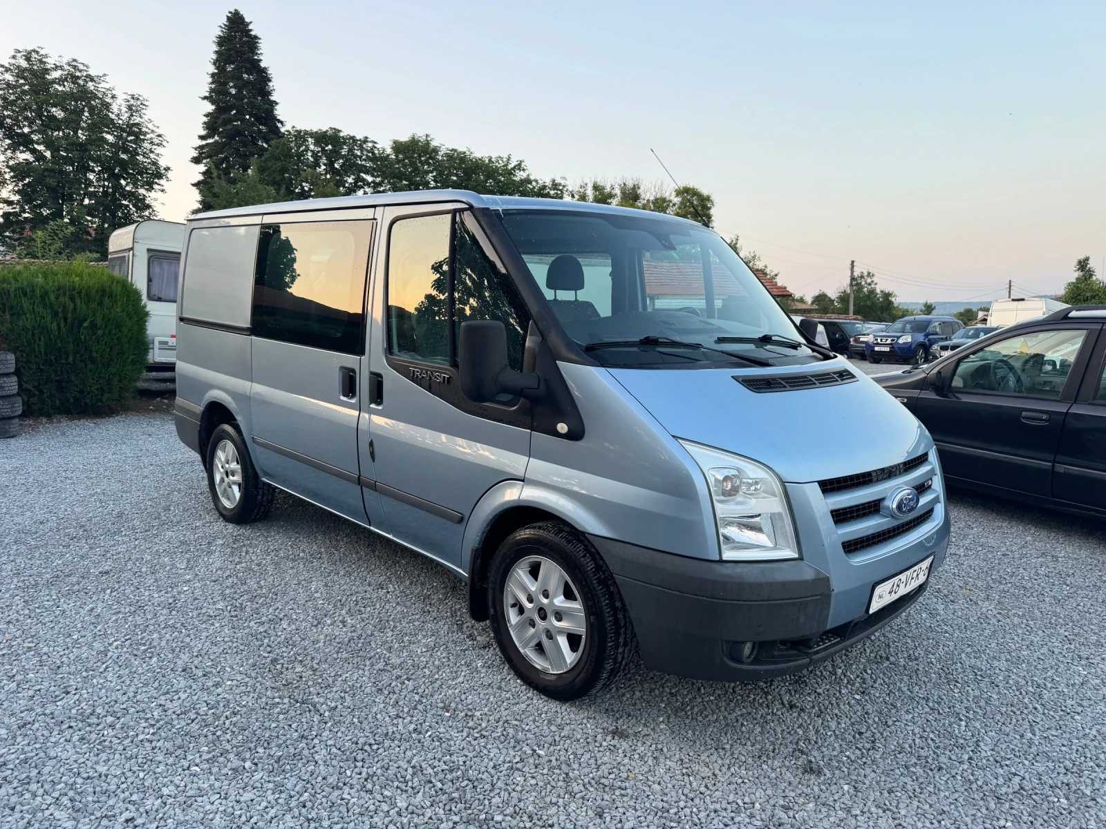 Ford Transit 2.2dti КЛИМАТИК 6-места 198хл.км - изображение 3