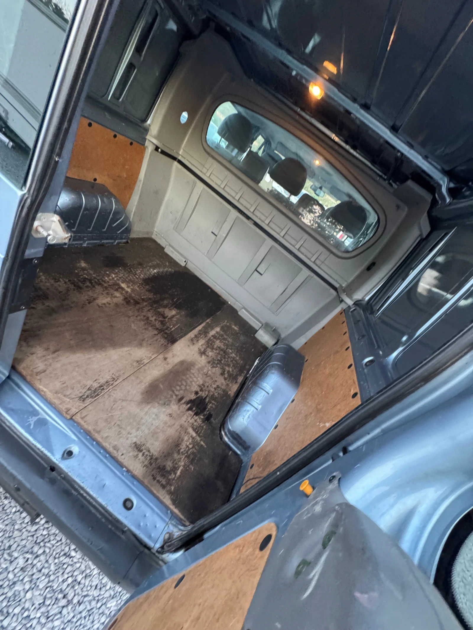 Ford Transit 2.2dti КЛИМАТИК 6-места 198хл.км - изображение 5