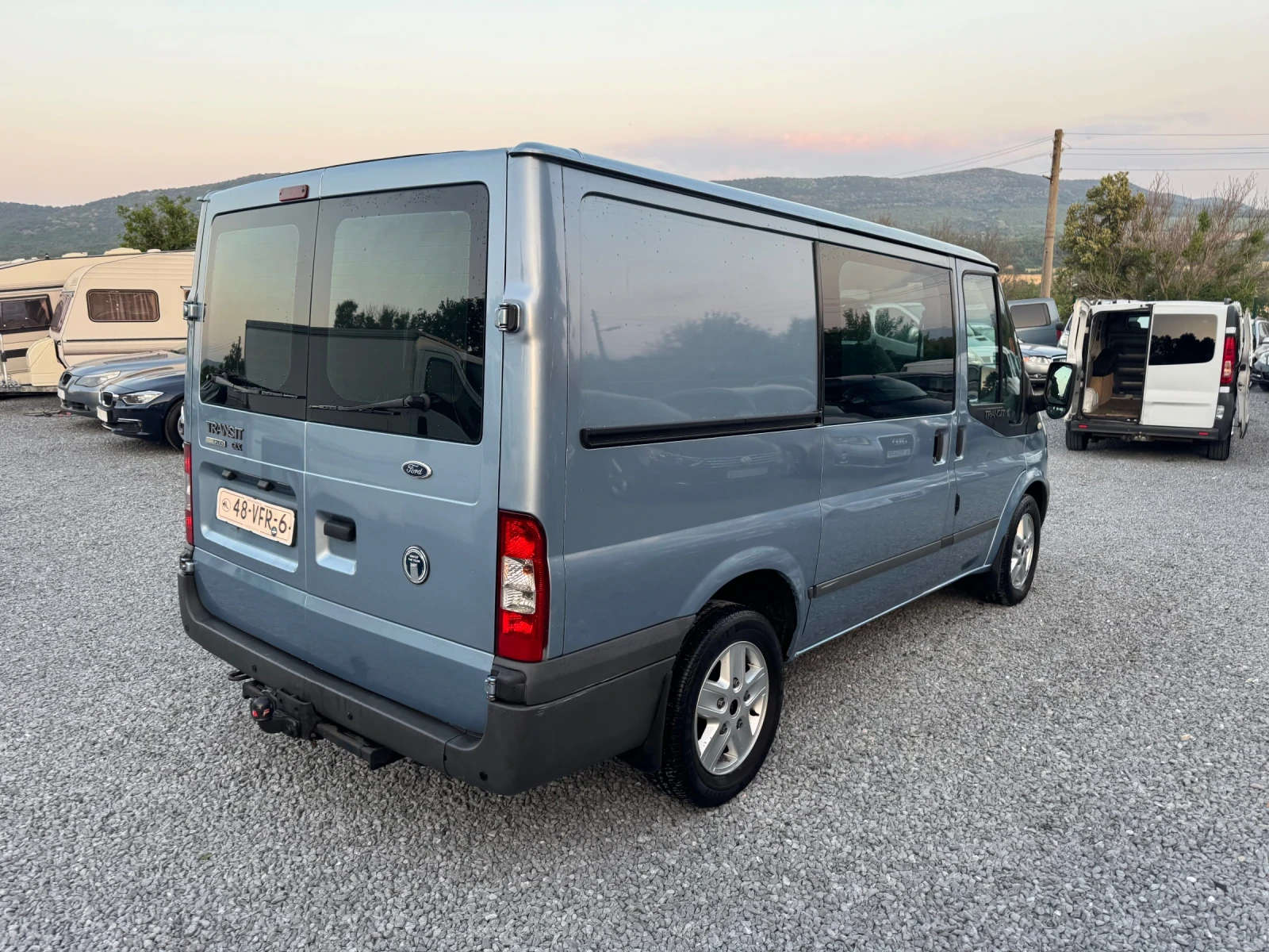 Ford Transit 2.2dti КЛИМАТИК 6-места 198хл.км - изображение 7