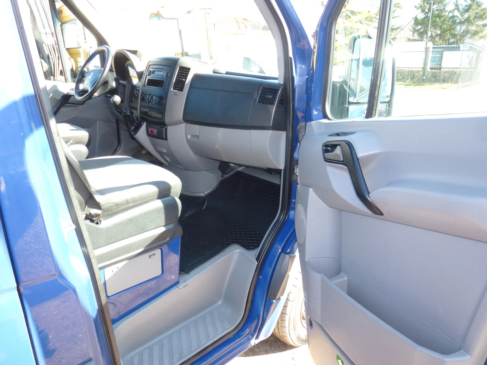 VW Crafter MAXI В-категория, снимка 8 - Бусове и автобуси - 53786691