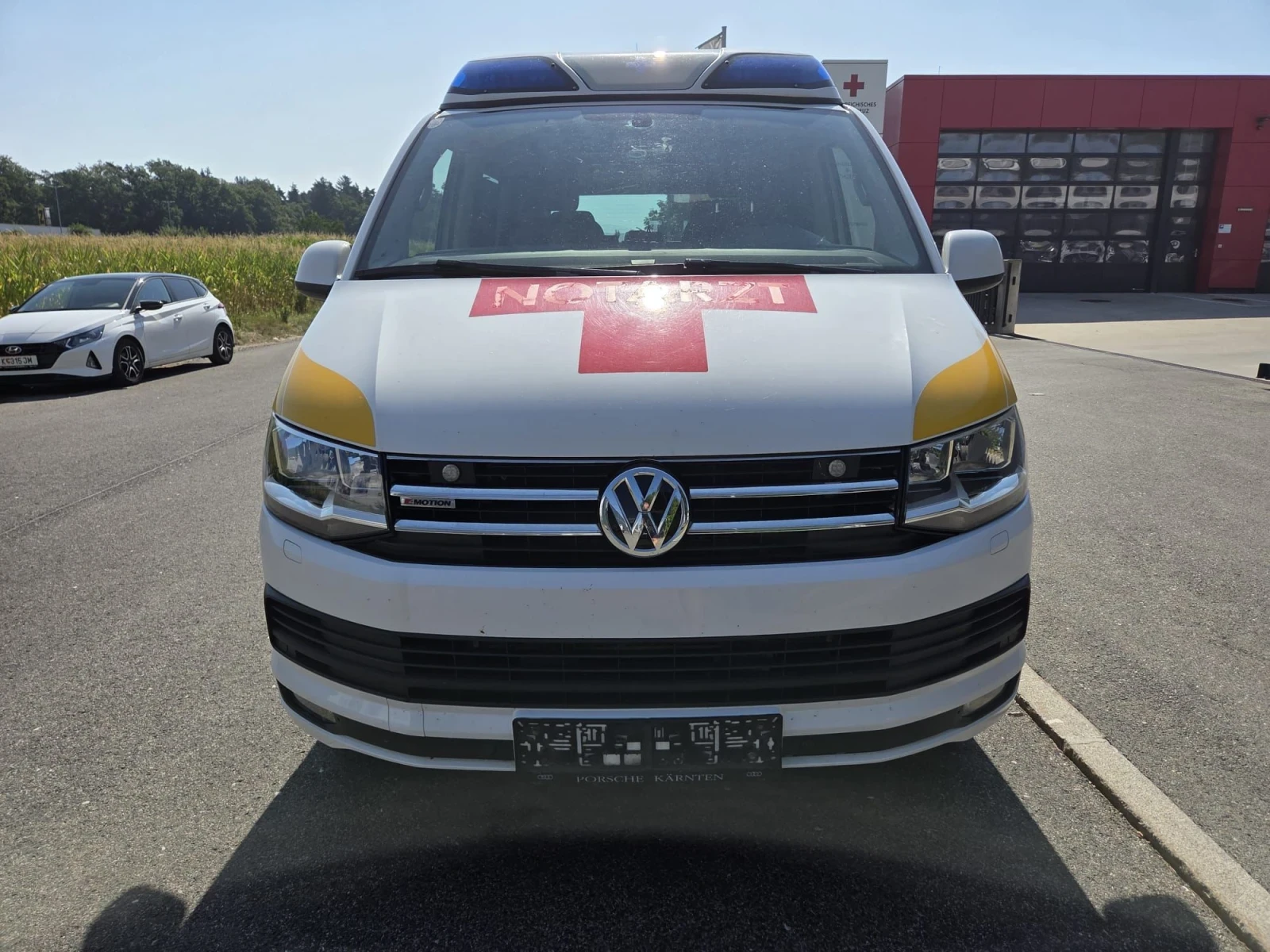 VW Multivan 2.0, 206k.s, 4х4, KOMFORTLINE, снимка 10 - Бусове и автобуси - 55602997