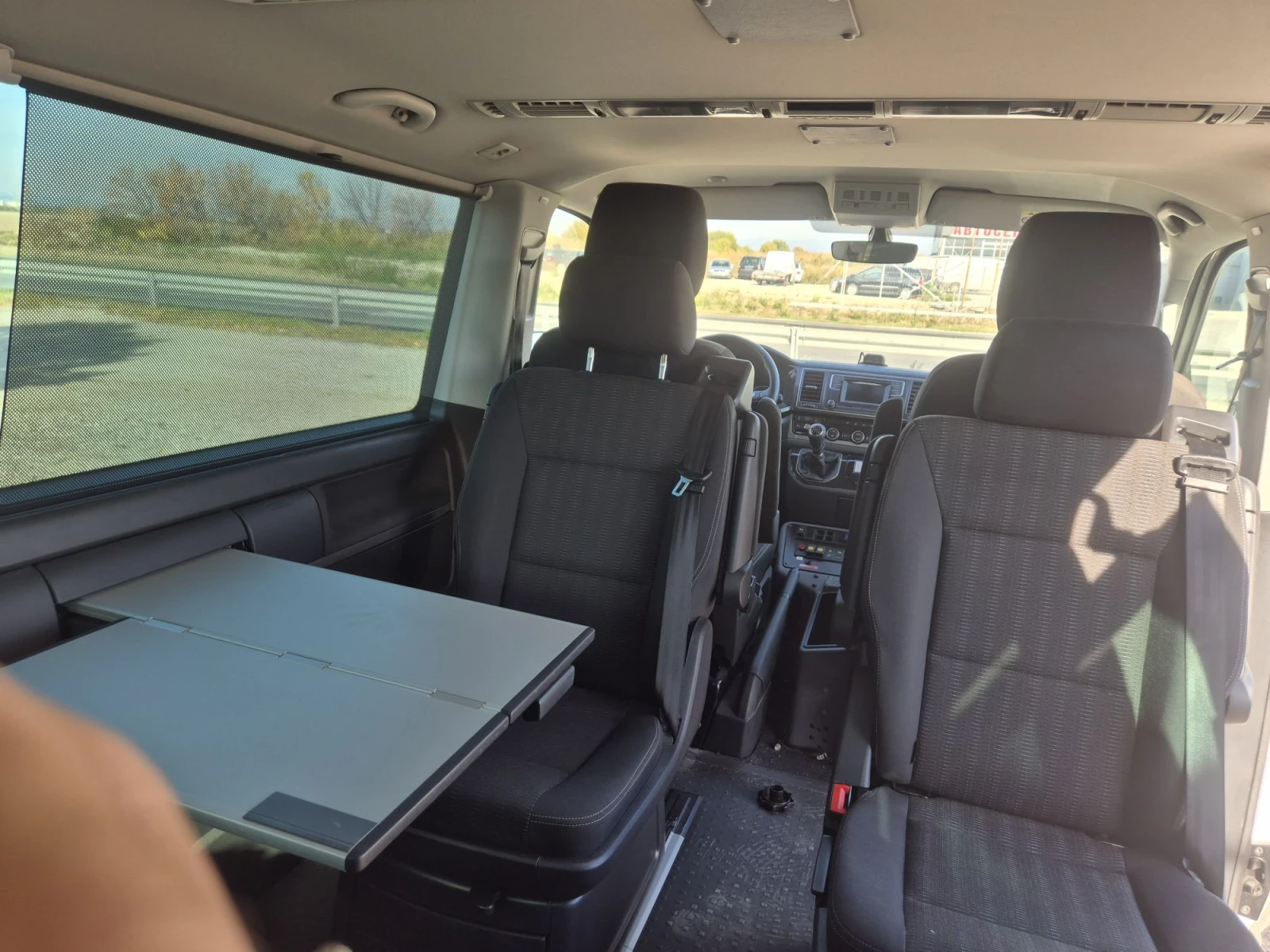 VW Multivan 2.0, 206k.s, 4х4, KOMFORTLINE, снимка 17 - Бусове и автобуси - 56577350