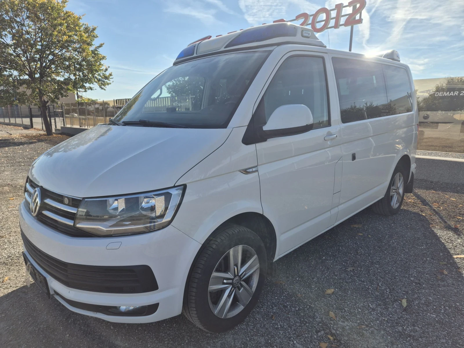 VW Multivan 2.0, 206k.s, 4х4, KOMFORTLINE, снимка 4 - Бусове и автобуси - 56577350