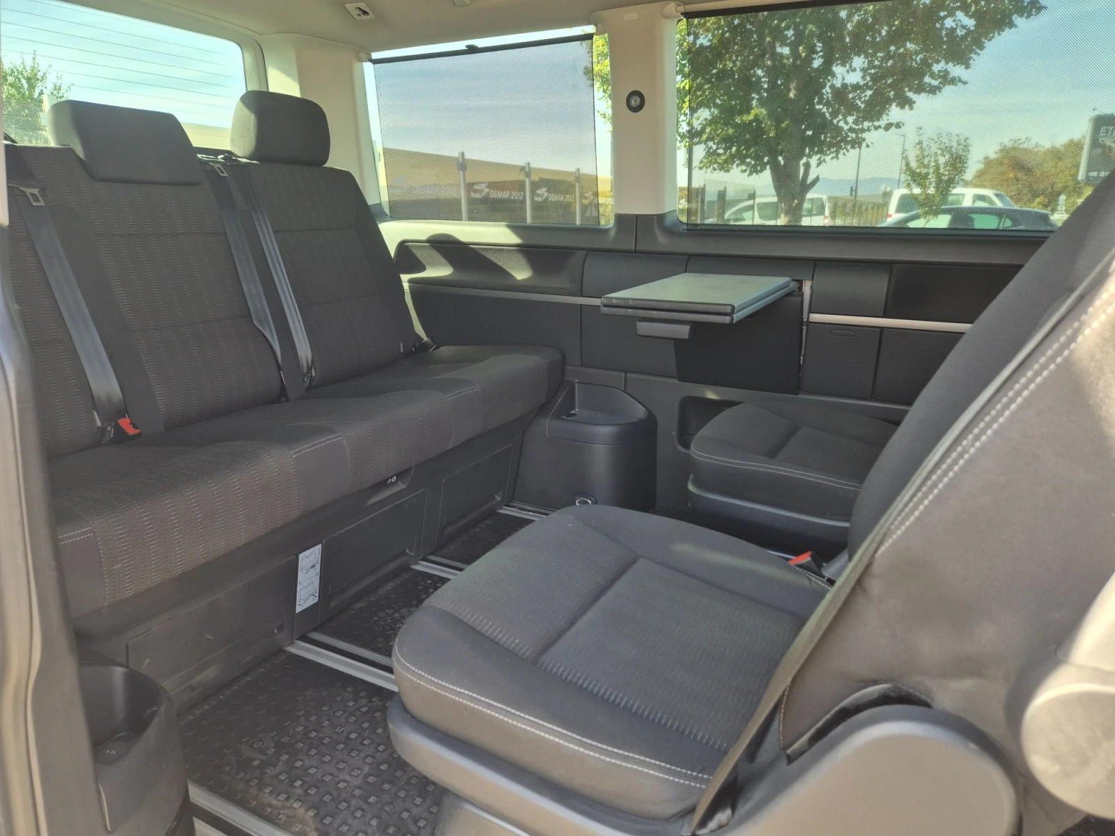 VW Multivan 2.0, 206k.s, 4х4, KOMFORTLINE, снимка 16 - Бусове и автобуси - 56577350