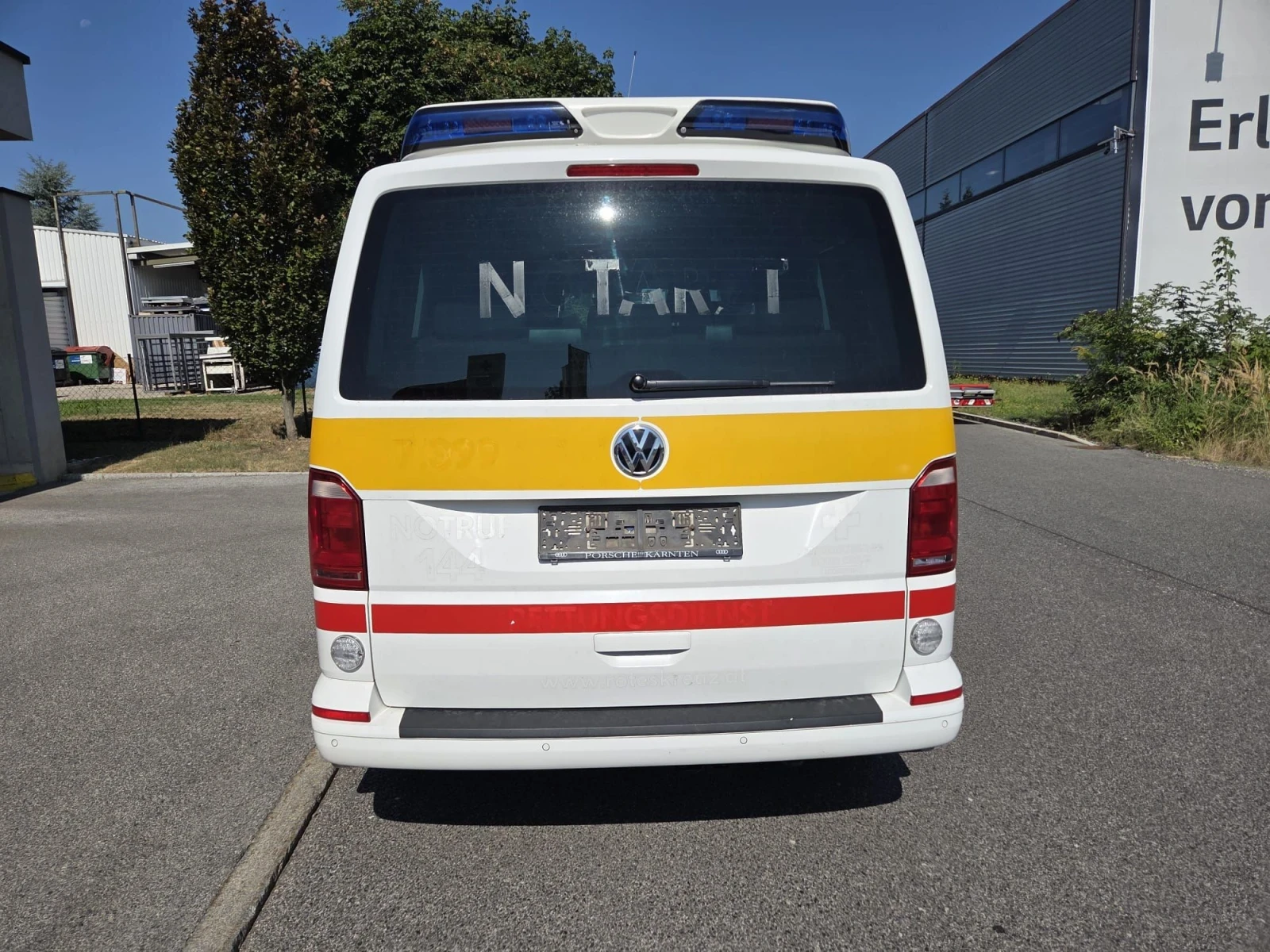 VW Multivan 2.0, 206k.s, 4х4, KOMFORTLINE, снимка 4 - Бусове и автобуси - 55602997