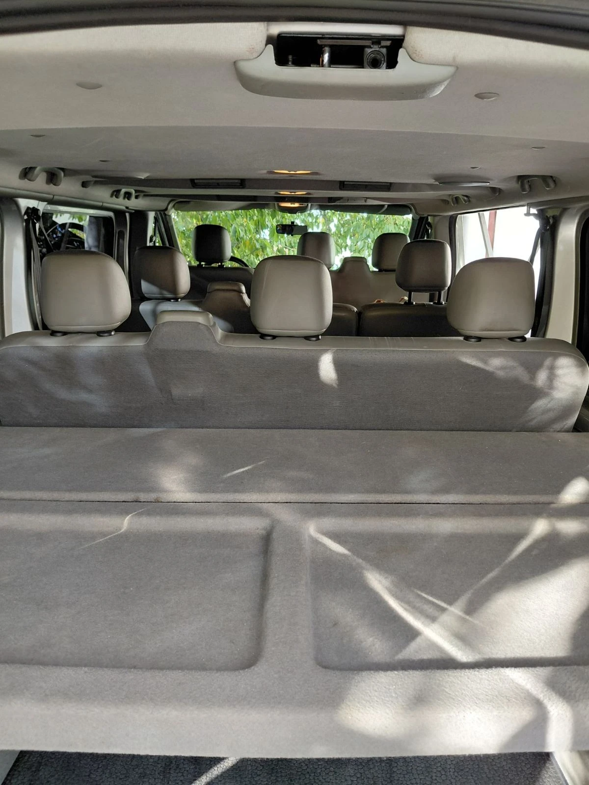 Opel Vivaro, снимка 10 - Бусове и автобуси - 56416645