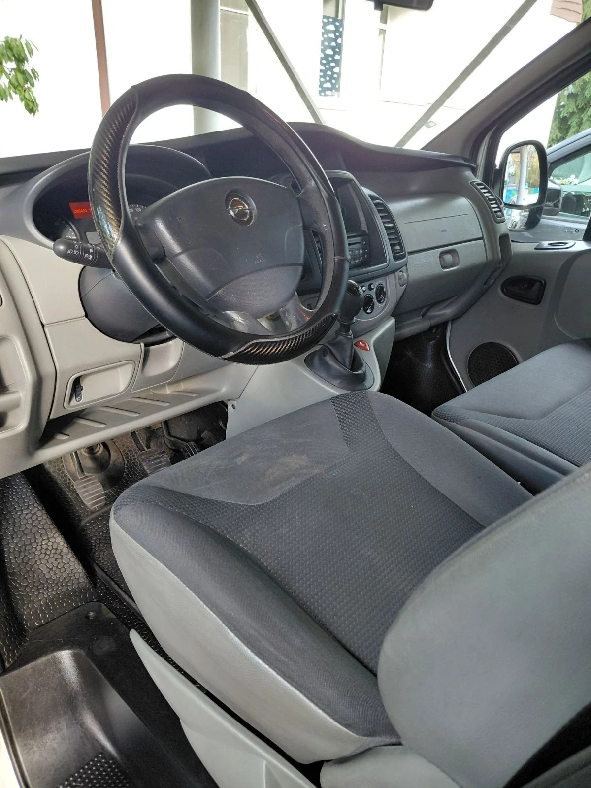 Opel Vivaro, снимка 7 - Бусове и автобуси - 56416645