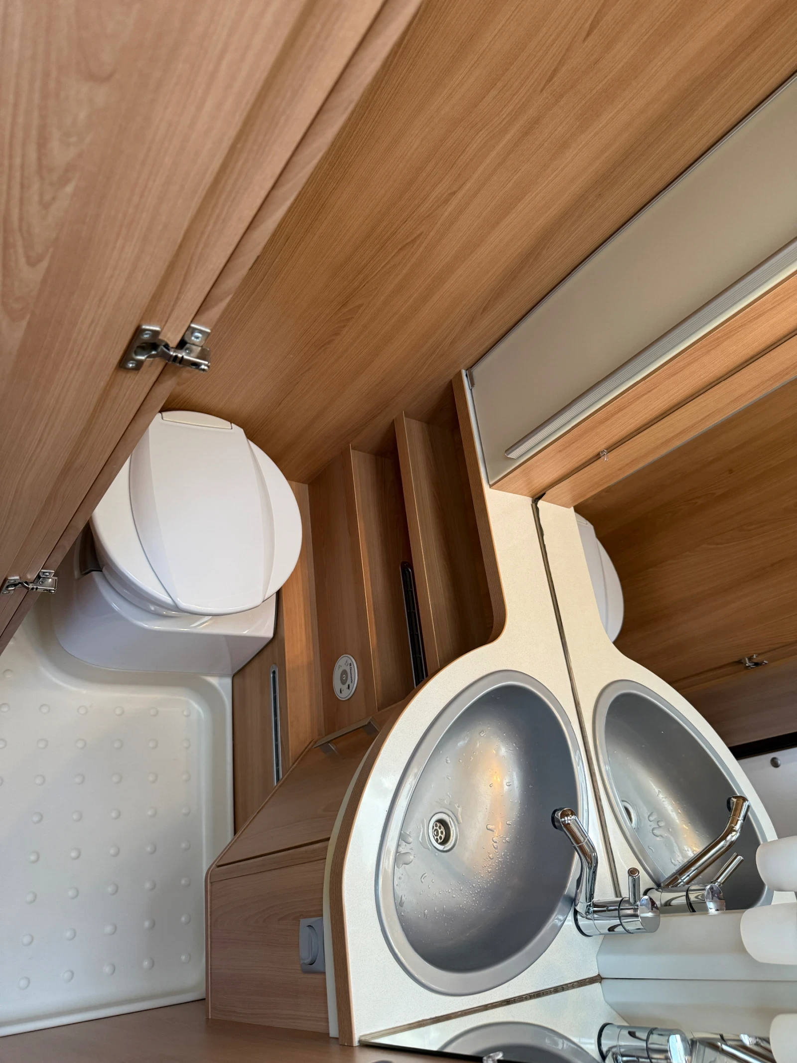  TEC Travel King 490 , ,  | Mobile.bg   15