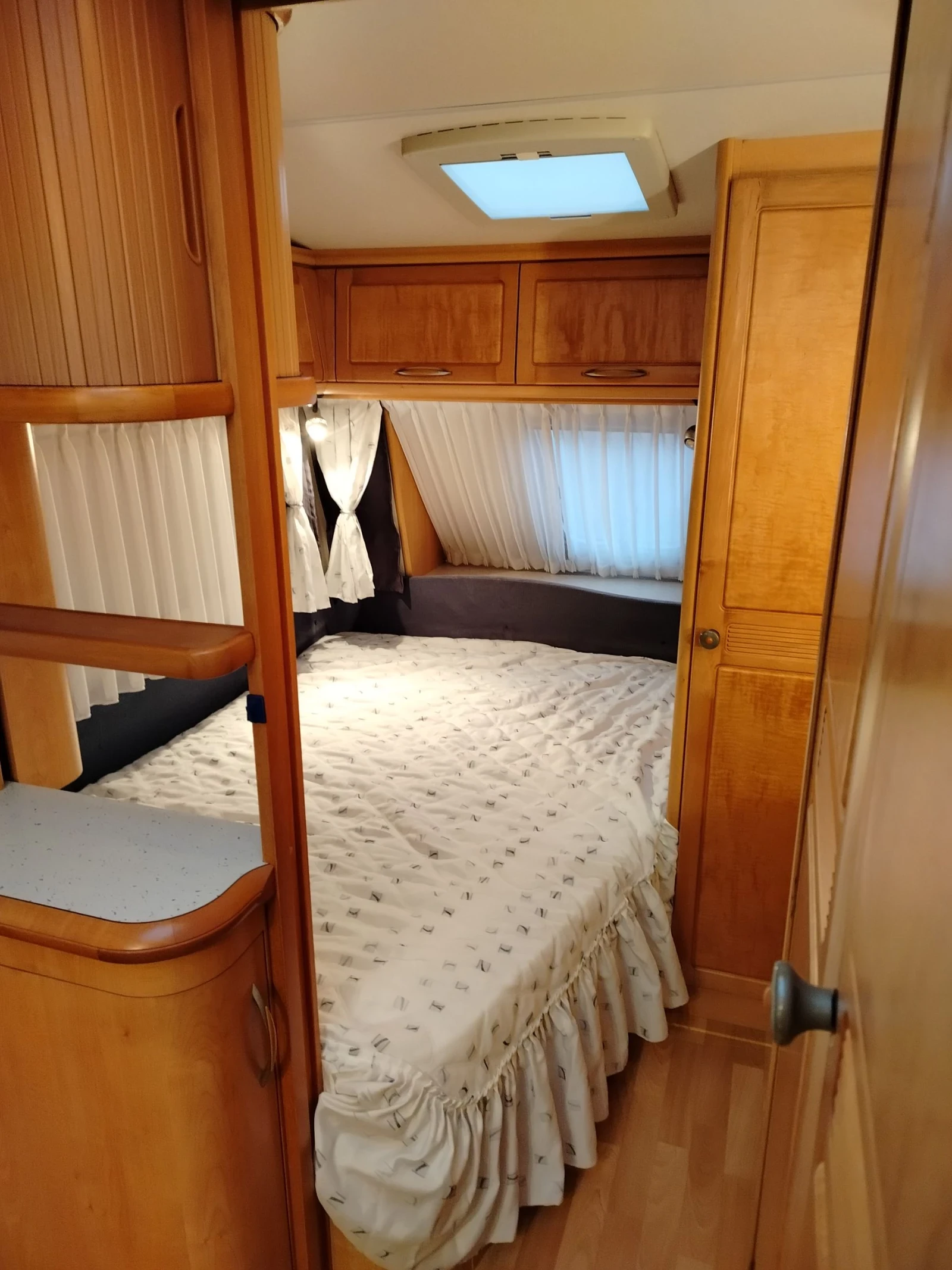 �������� Hobby 24 | Mobile.bg � ����������� 6