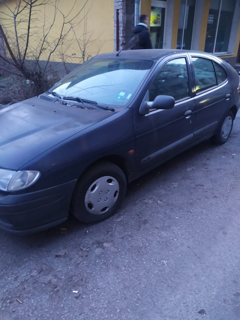 Renault Megane, снимка 1 - Автомобили и джипове - 47185693