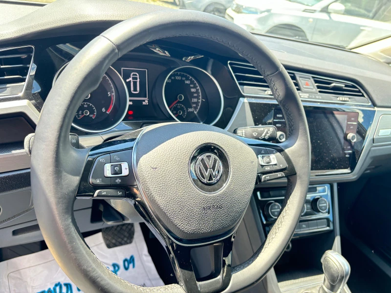 VW Touran 1.6TDI, DSG7, Distr., снимка 10 - Автомобили и джипове - 46451680