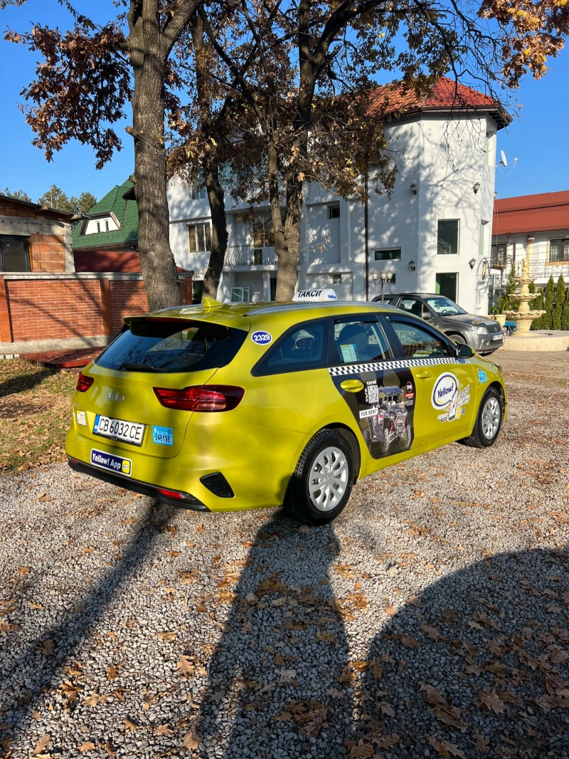 Kia Ceed Всичко платено за 2025г. СПЕШНО!!!, снимка 4 - Автомобили и джипове - 48219701