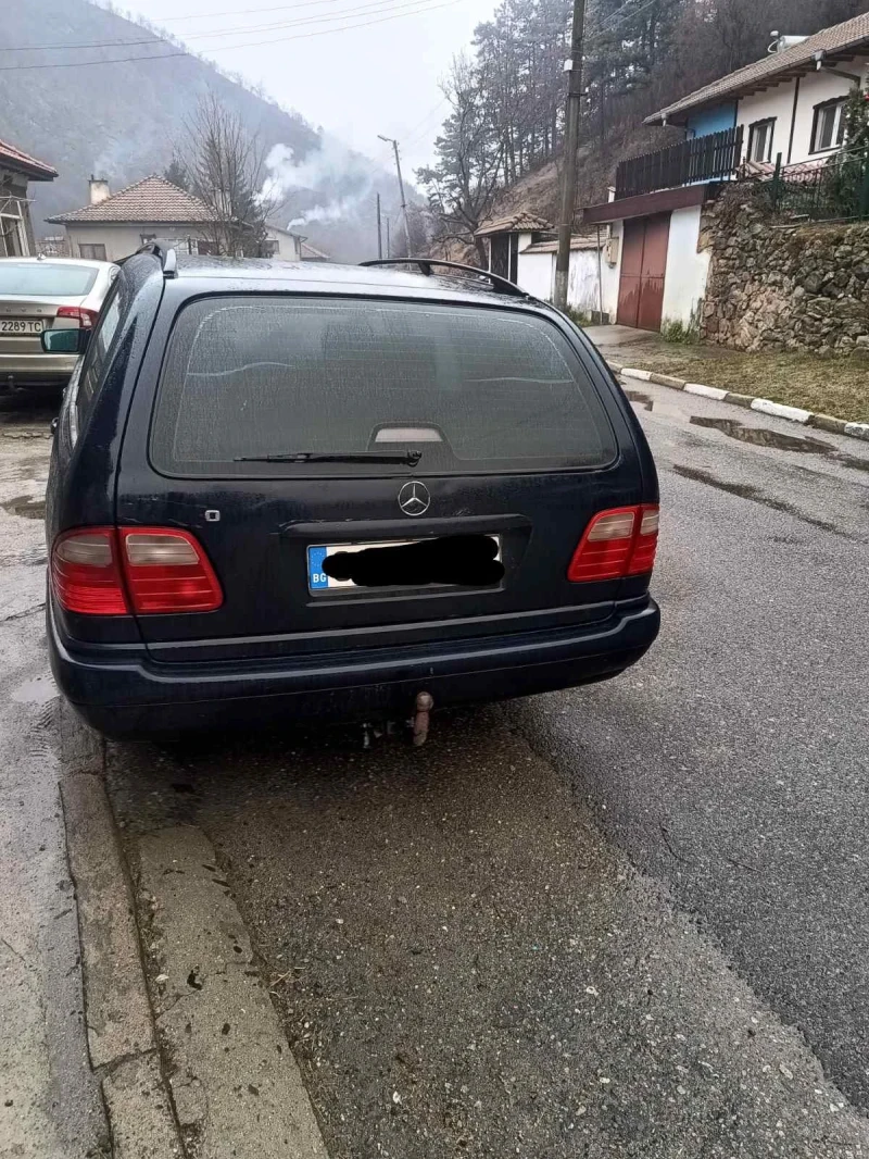 Mercedes-Benz E 200 E200T, снимка 2 - Автомобили и джипове - 48493875