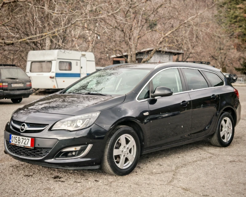 Opel Astra 1.6 CDTI НАПЪЛНО ОБСЛУЖЕН, снимка 3 - Автомобили и джипове - 49020597