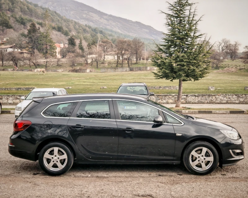 Opel Astra 1.6 CDTI НАПЪЛНО ОБСЛУЖЕН, снимка 8 - Автомобили и джипове - 49020597