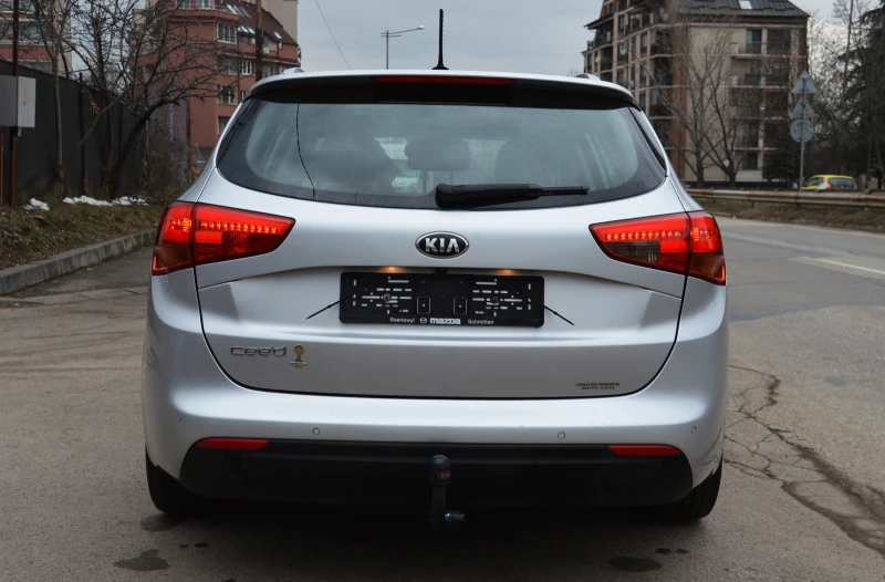 Kia Ceed 1.6GDI AUTOMAT - PANORAMA - ШВЕЙЦАРИЯ, снимка 5 - Автомобили и джипове - 49303059