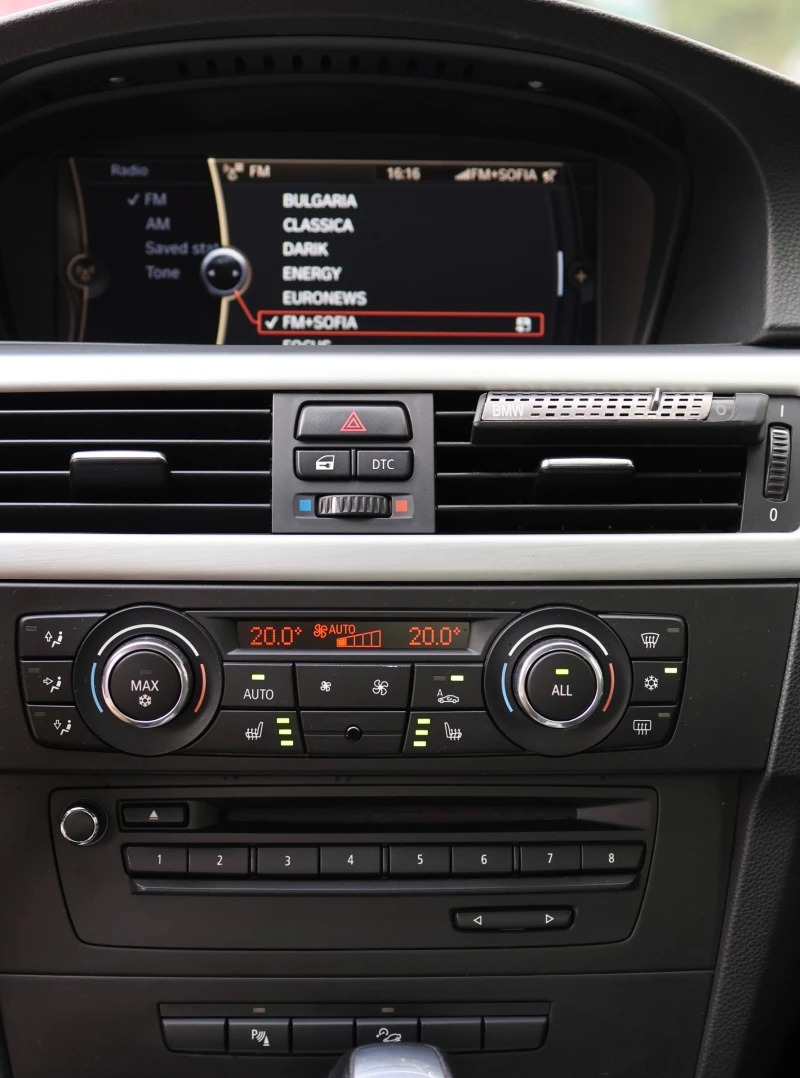 BMW 330 d  M PACK, снимка 8 - Автомобили и джипове - 50354028