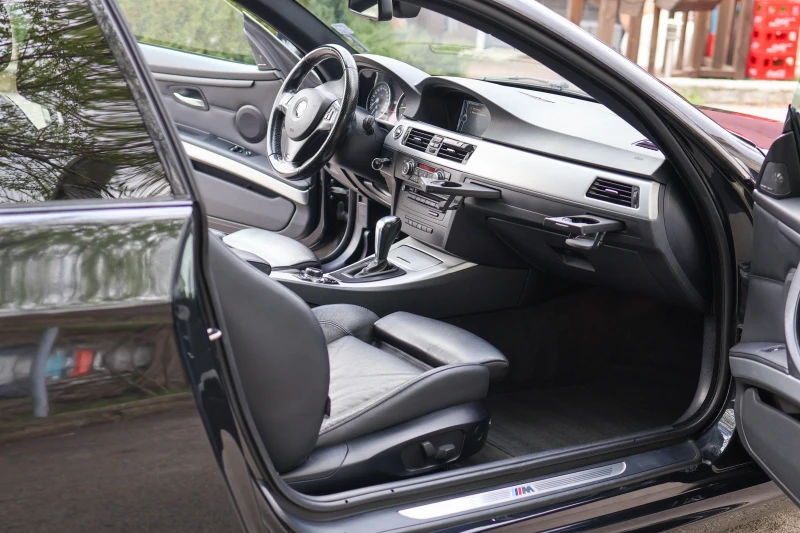 BMW 330 d  M PACK, снимка 6 - Автомобили и джипове - 50354028