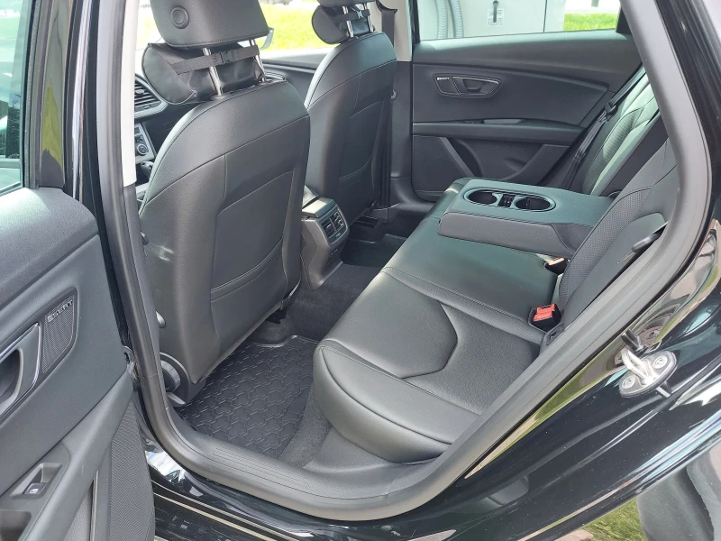 Seat Leon ST 1.5 TGI, снимка 11 - Автомобили и джипове - 52642778