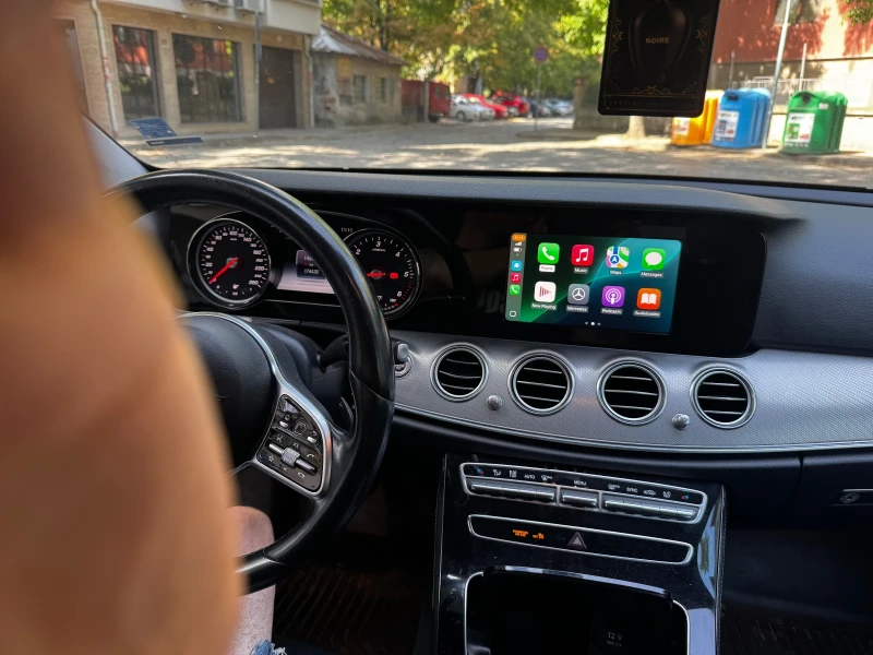 Mercedes-Benz E 200, снимка 12 - Автомобили и джипове - 52347761