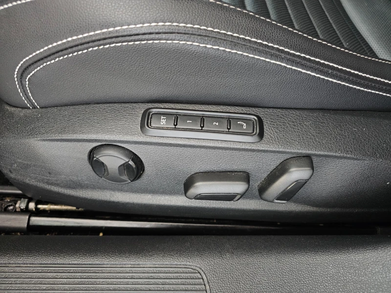 VW Passat Business 2.0tdi IQ.LIGHT-LED КОЖА обдухване Камера, снимка 5 - Автомобили и джипове - 51291822