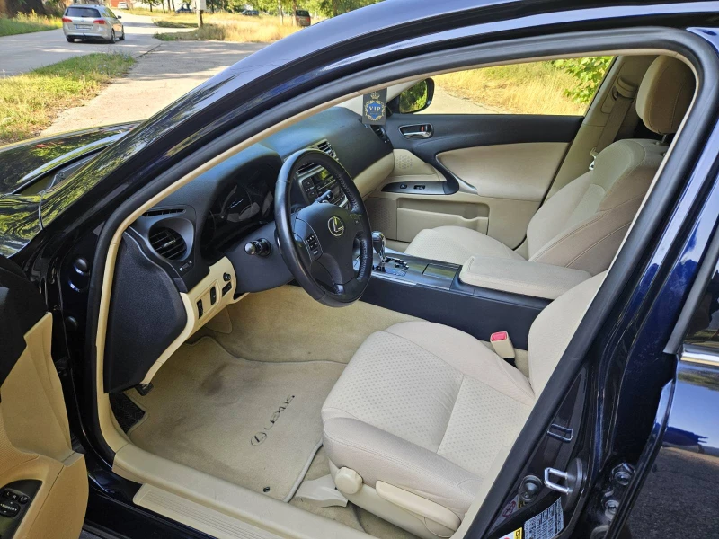 Lexus IS 250 2.5i V6 F sport, снимка 7 - Автомобили и джипове - 51456374