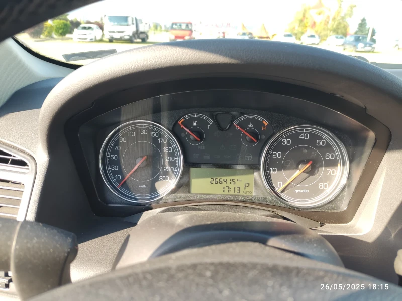 Fiat Croma 2.2 GPL Automatic , снимка 8 - Автомобили и джипове - 52377463