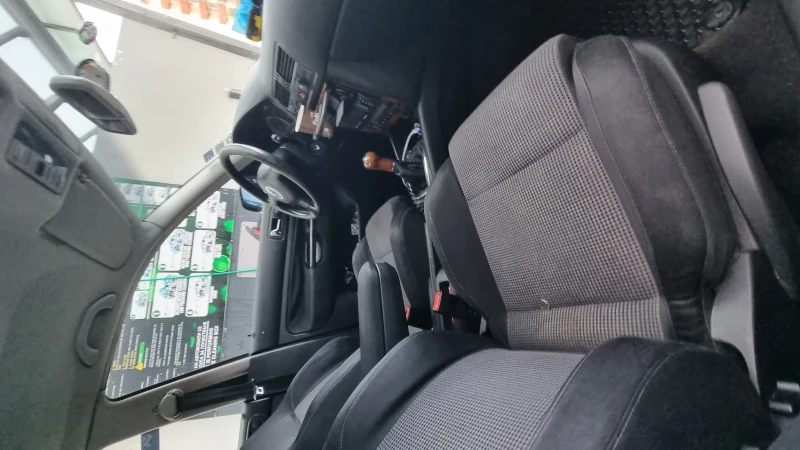 VW Golf 1.8t Бензин/Газ, снимка 14 - Автомобили и джипове - 52941590