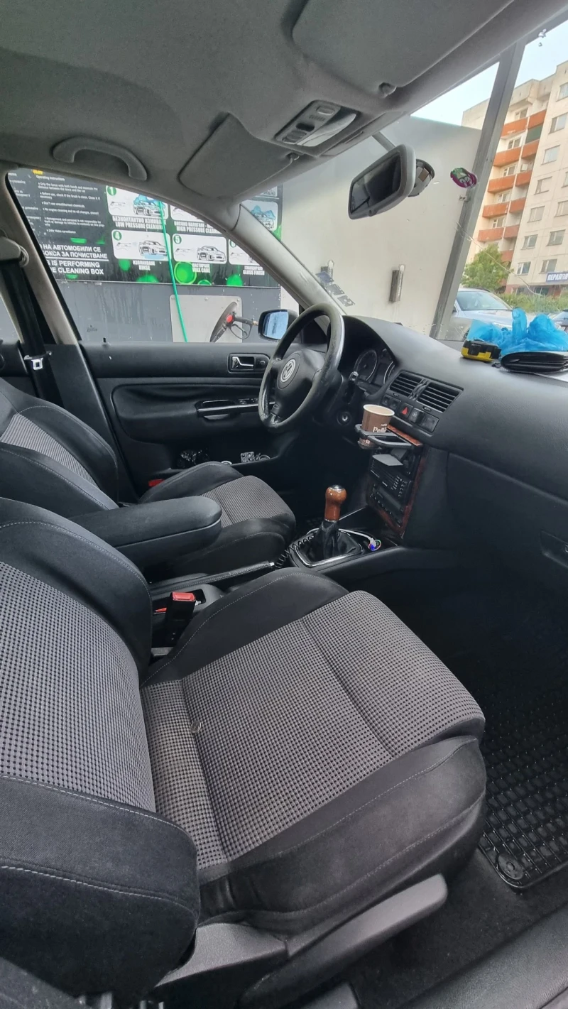 VW Golf 1.8t Бензин/Газ, снимка 11 - Автомобили и джипове - 52941590