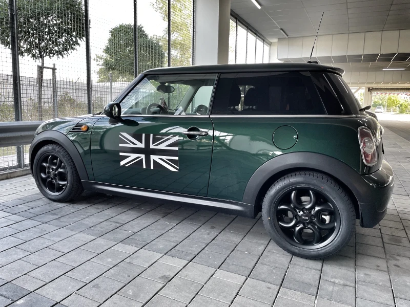 Mini Cooper D 56000 km! АВТОМАТИК! Дизел!, снимка 17 - Автомобили и джипове - 53050327