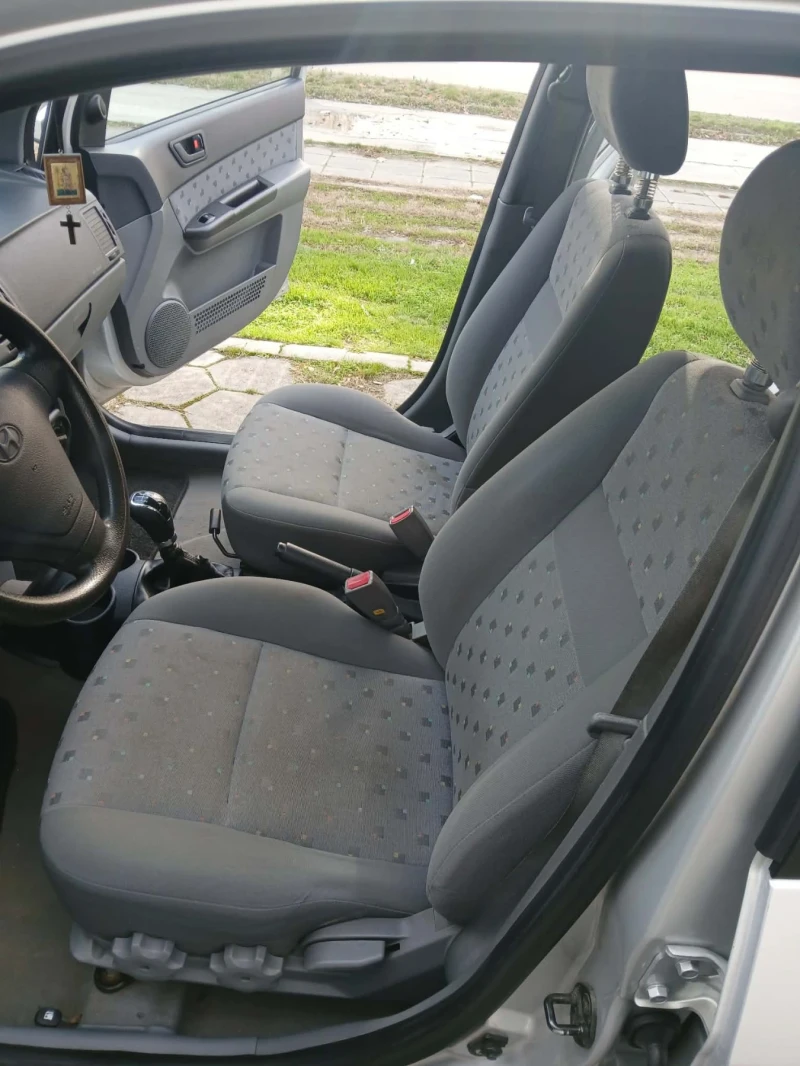 Hyundai Getz, снимка 5 - Автомобили и джипове - 53076421