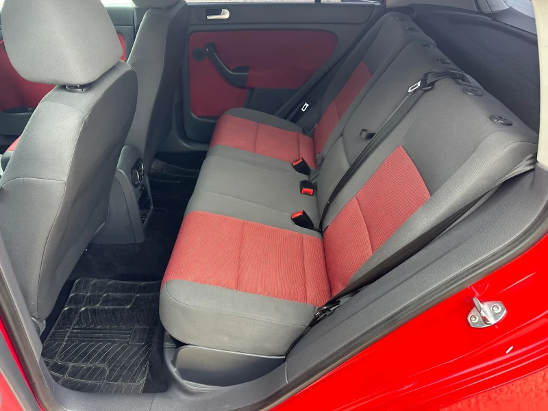 VW Golf Plus 1.4//KLIMATRONIK//PODGREV//EXECUTIVE//NOVA, снимка 14 - Автомобили и джипове - 53443438